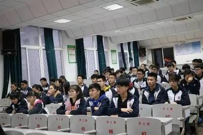 毛坦厂中学举行学生会竞选演讲