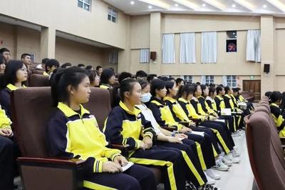 不忘初心 继往开来--记蒙自山师华清中学学生会换届大会